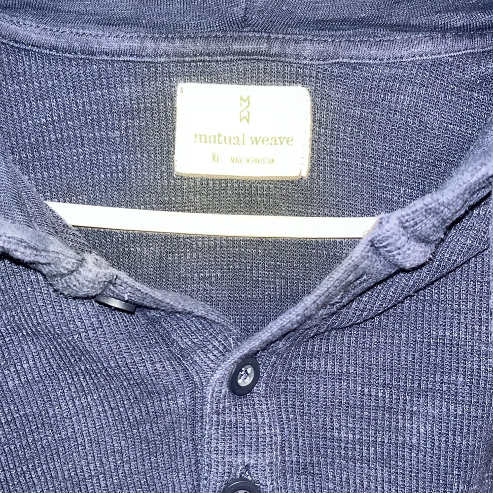 Men’s XL Mutual Weave Navy Blue Hooded Sweatshirt - Picture 2 of 3